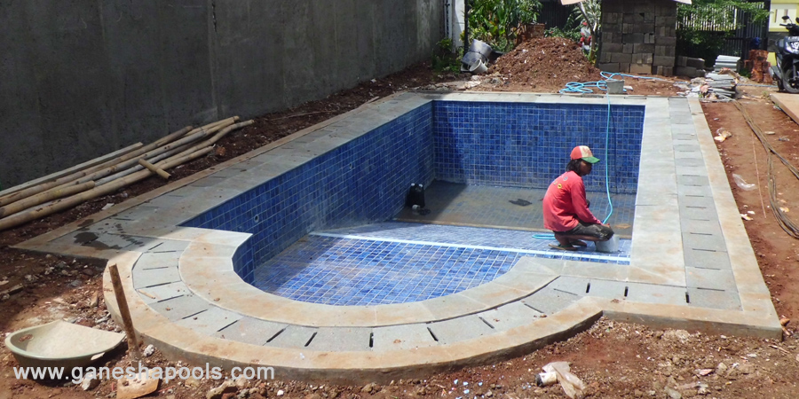 Kolam Renang Sistem Overflow